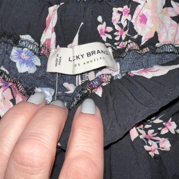 Lucky Brand Flower Shorts - Picture 2 of 4